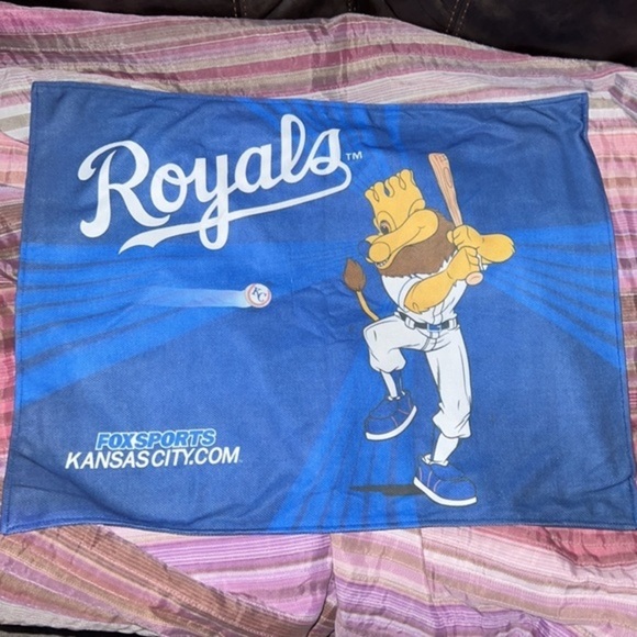 KC Royals Baseball SLUGGER Pillow case (2 sided)​ - Picture 4 of 7